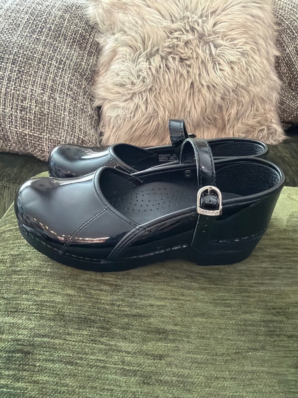 Dansko size 39 US 8.5-9 black Maryjane clogs shoes